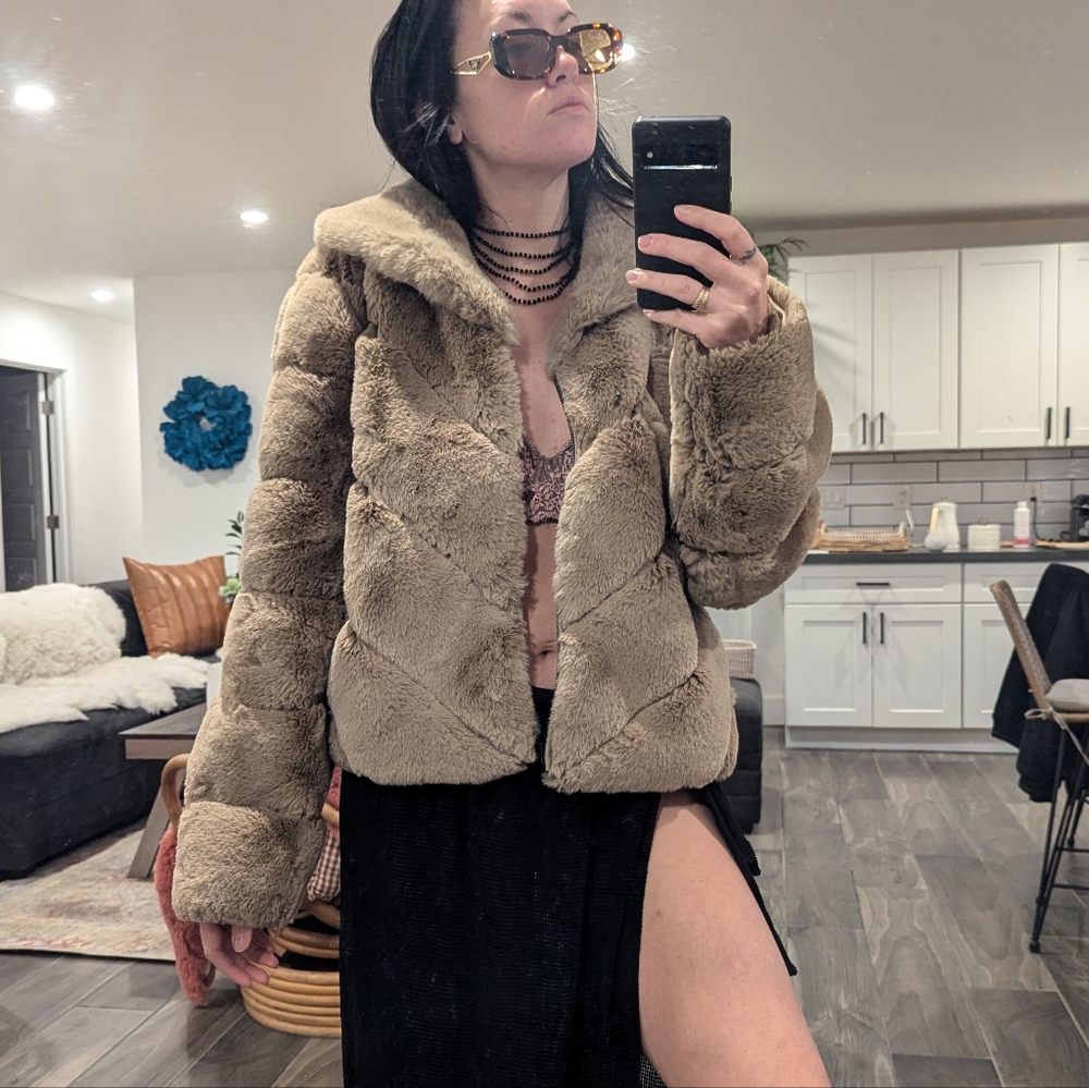 Chic Faux Sofia Fur Jacket